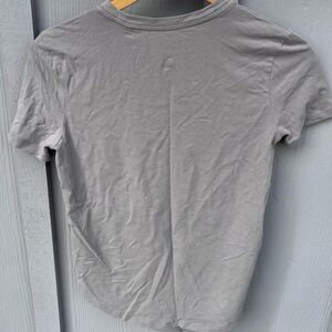 Love curved hem crewneck tshirt